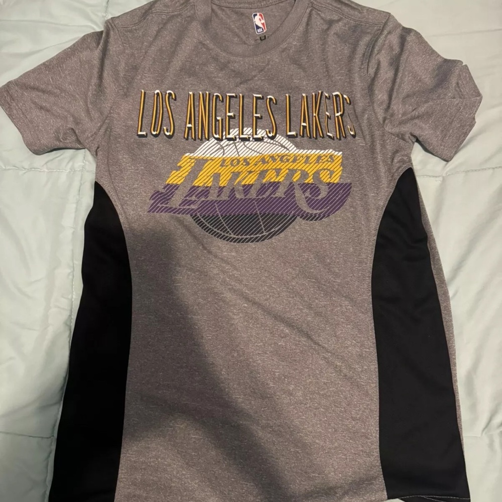 LA Lakers NBA Lebron James Shirt Size Small